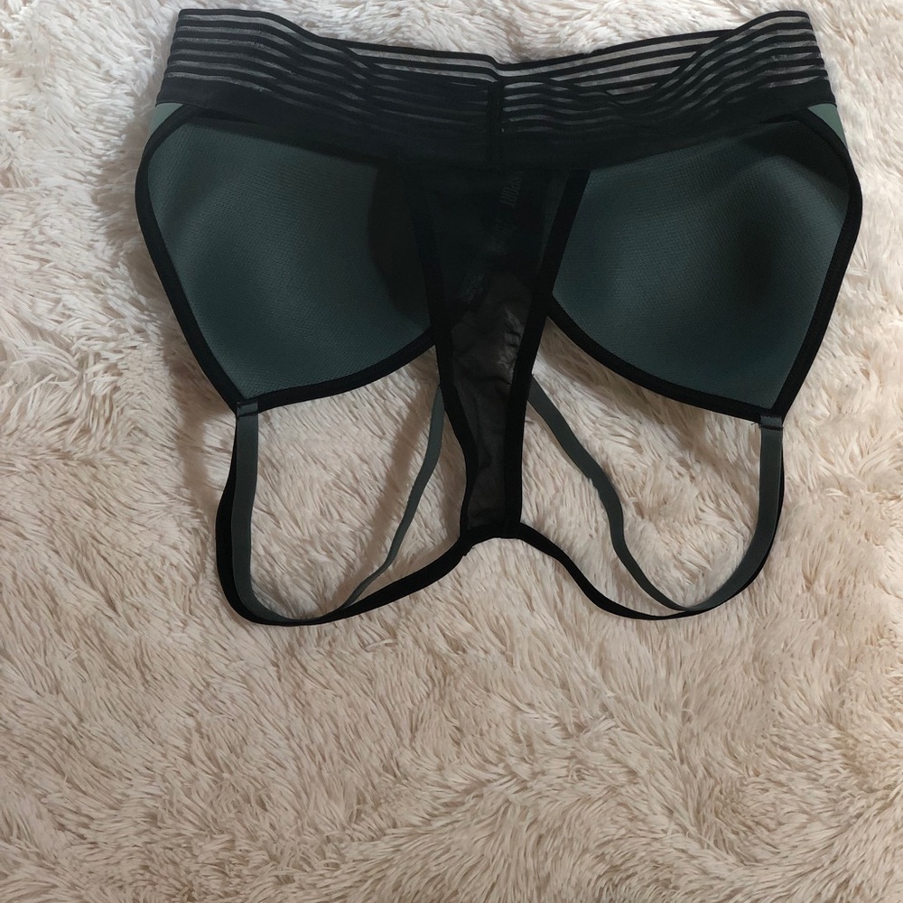 SOLD NWOT Victoria Sport Bra - Picture 5 of 6